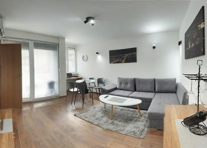 Bibi\'S Apartments